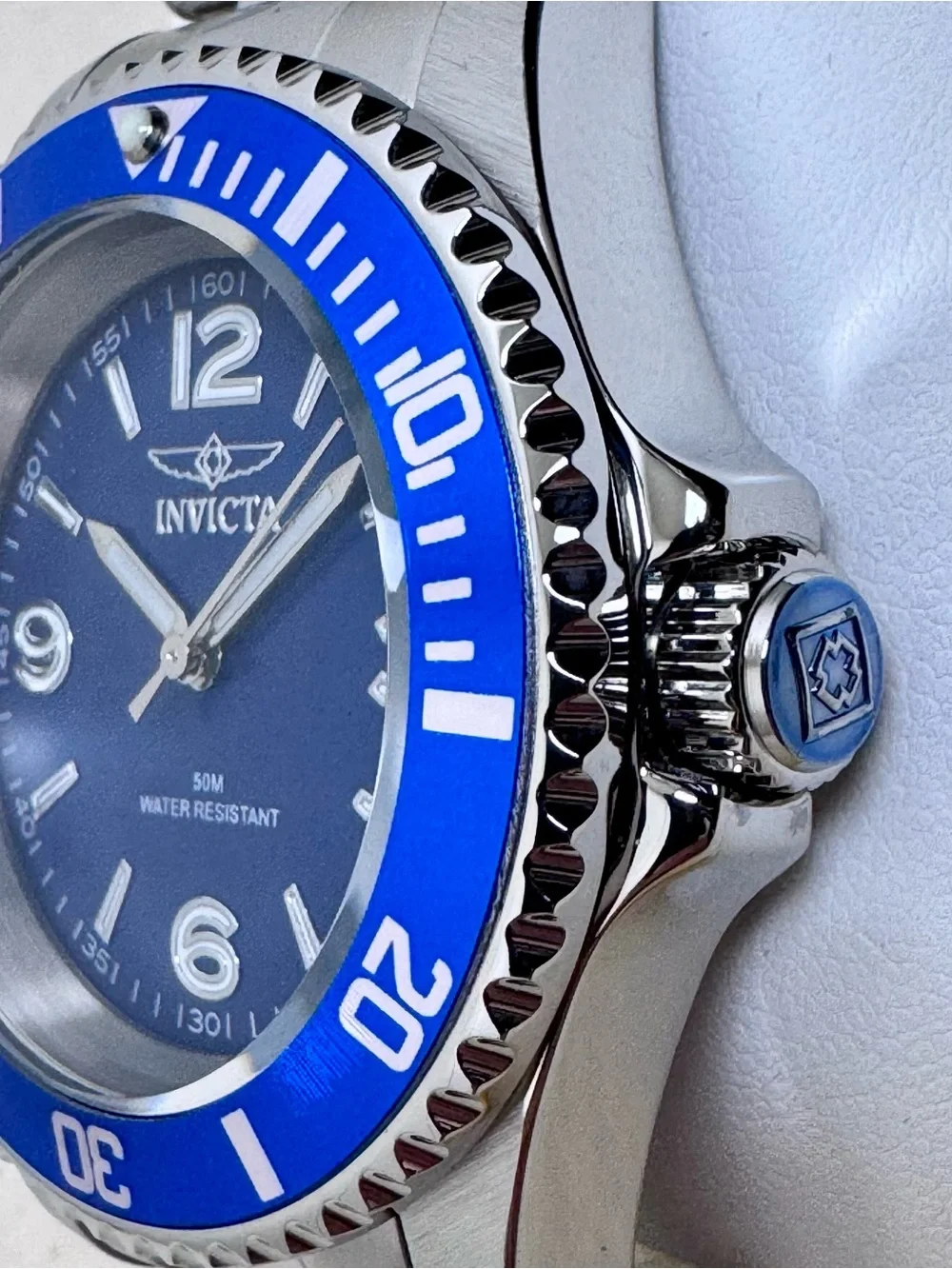 Invicta Blue/Blue 40mm Stainless Steel Quartz Dive Watch 49341 NWT